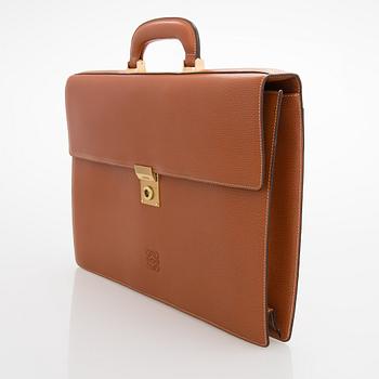 LOEWE, salkku.