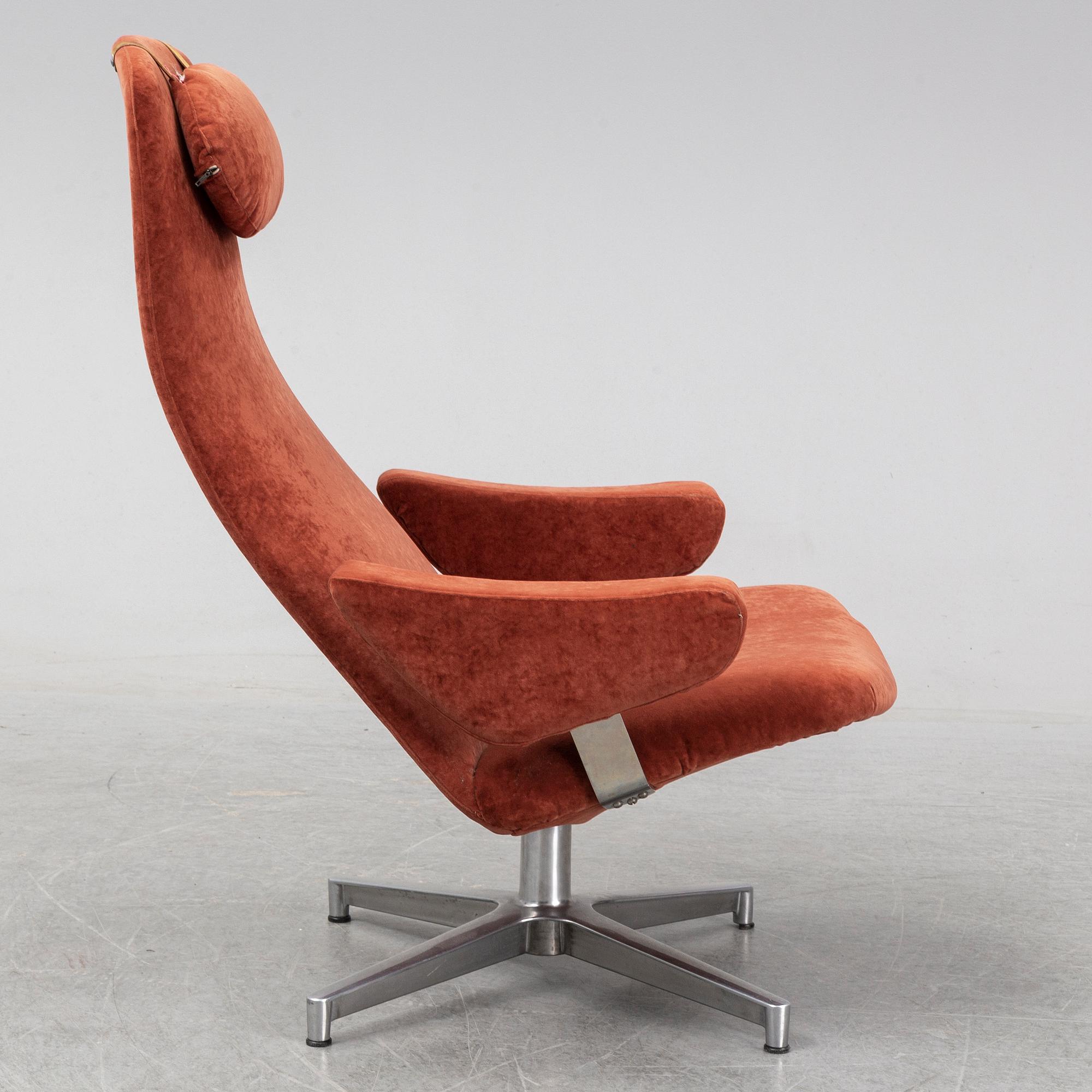 ALF SVENSSON, a 'Contourette Roto' easy chair from Dux.