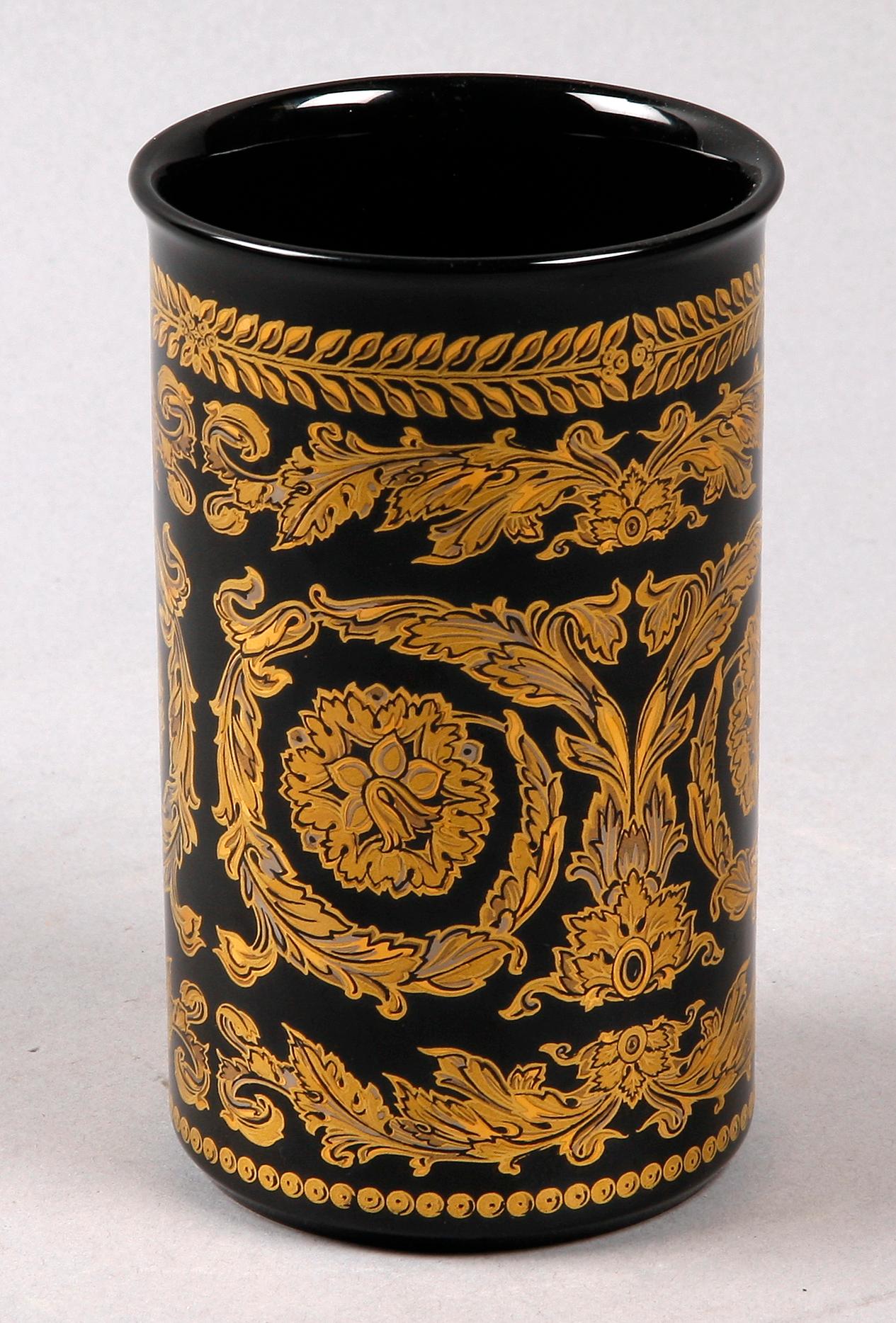 VAS, porslin. Versace för Rosenthal.