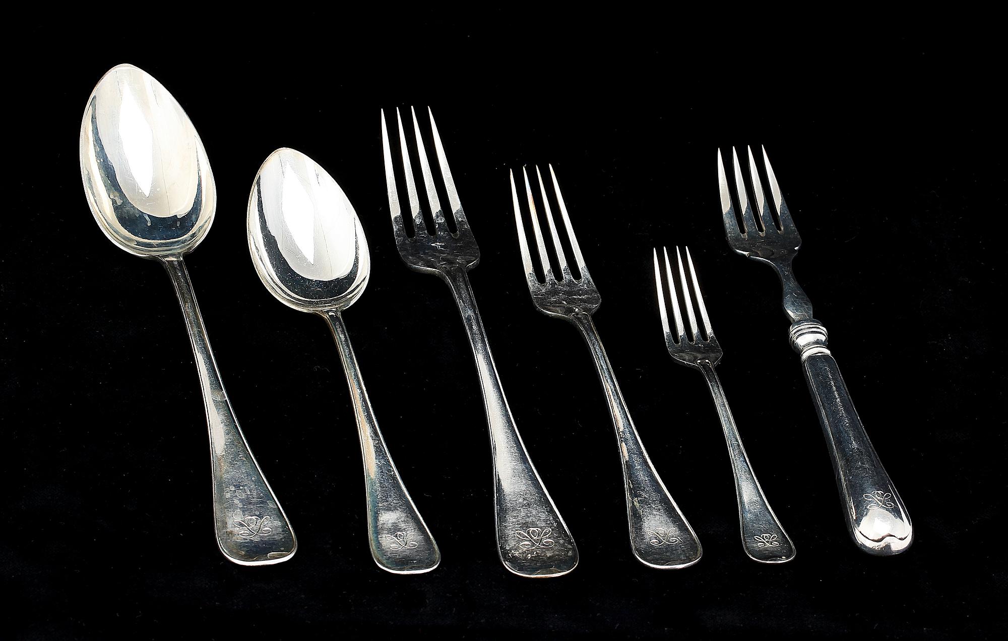 BESTICK, 55 st, silver, "Svensk rund", 1920-tal. Tot vikt ca 2700 gr.