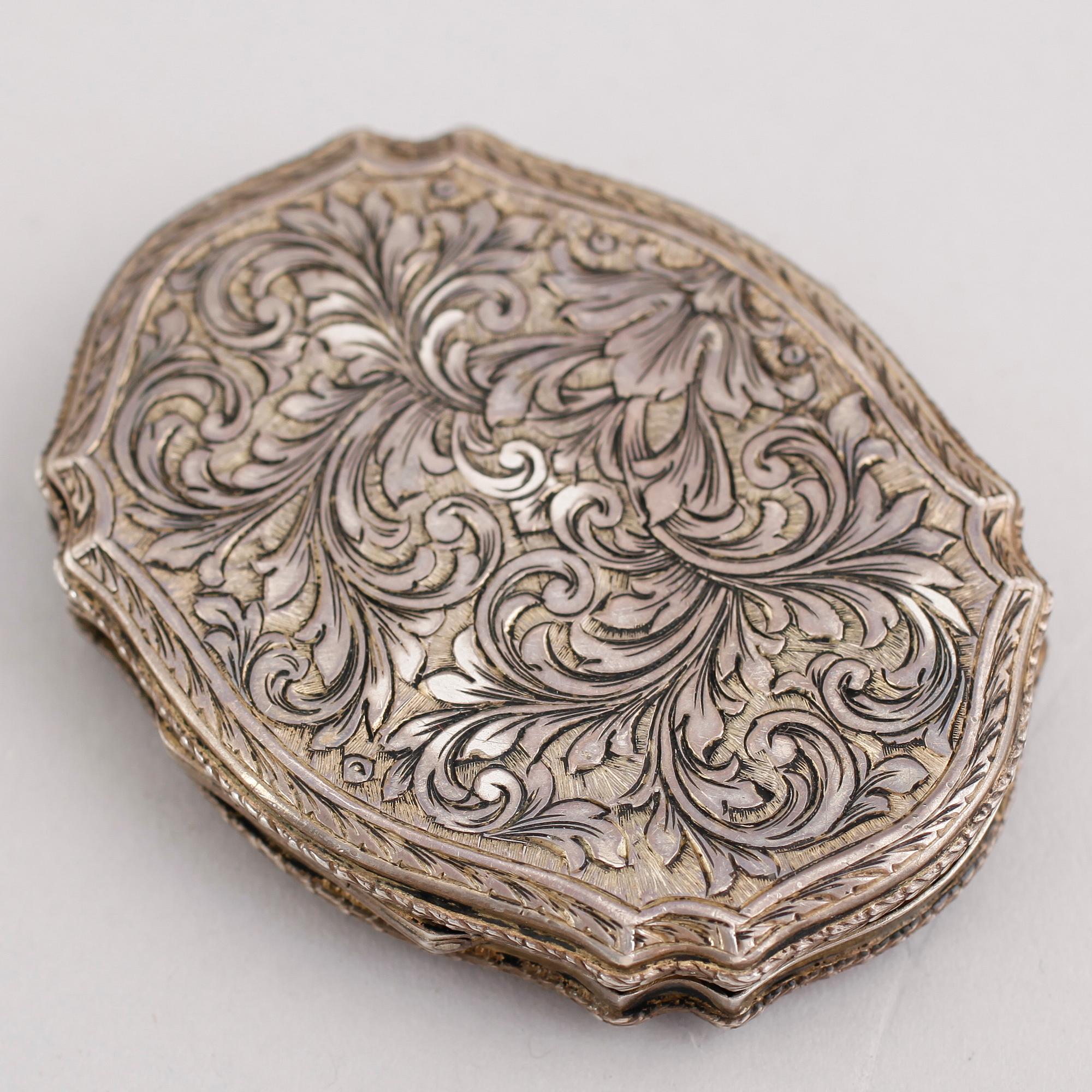 PUDERDOSA, silver, 1900-talets första hälft.