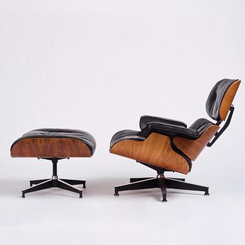 Charles & Ray Eames, "Lounge chair", fåtölj och ottoman, Herman Miller, 1960-1970-tal.