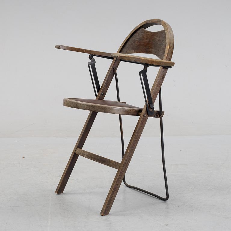 A model 5560 'Stackmo' collapsible stained beech chair, Gemla, Diö, 1930's.