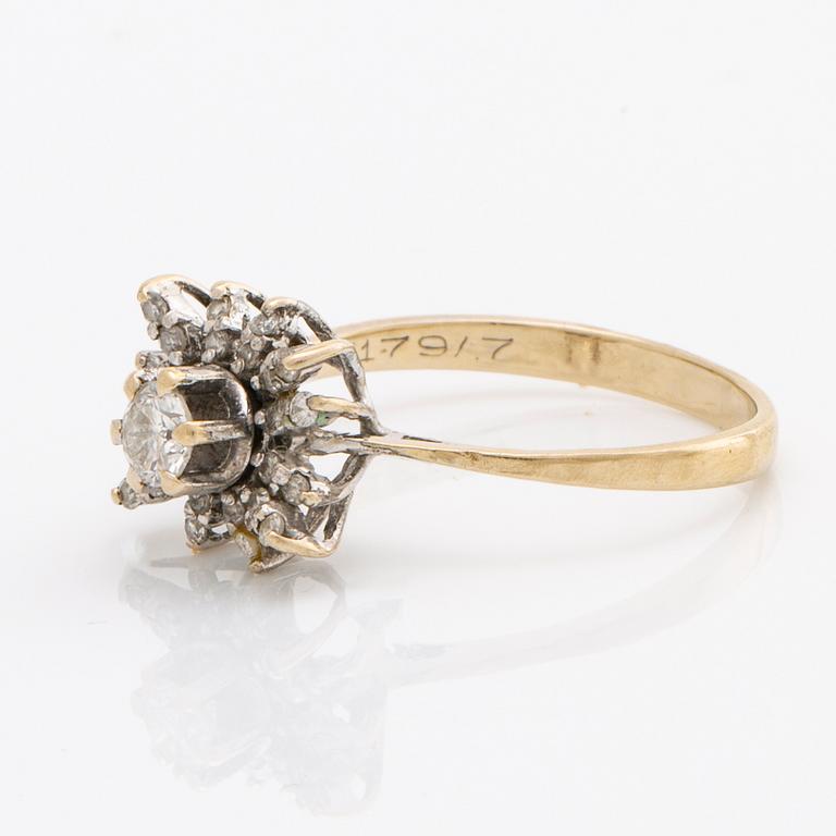 RING 18K whitegold 1 brilliant-cut diamond approx 0,25 ct and single-cut diamonds.