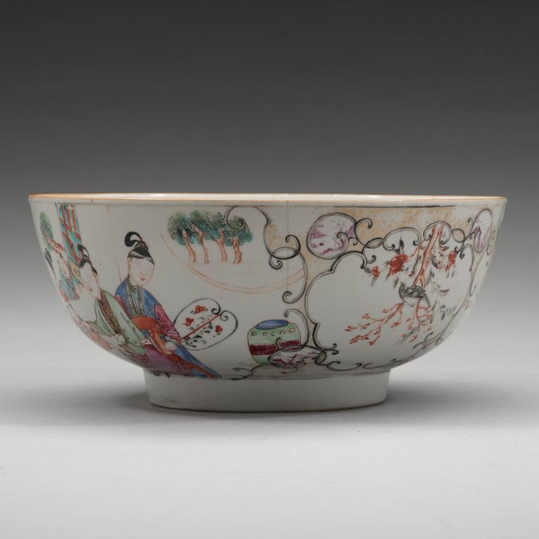 BÅLSKÅL, kompaniporslin. Qingdynastin, Qianlong (1736-95).