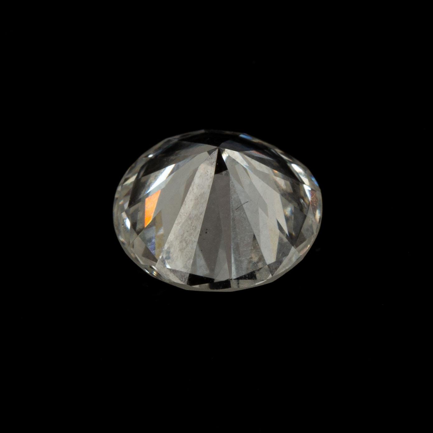A round brilliant-cut diamond 1.65 ct.