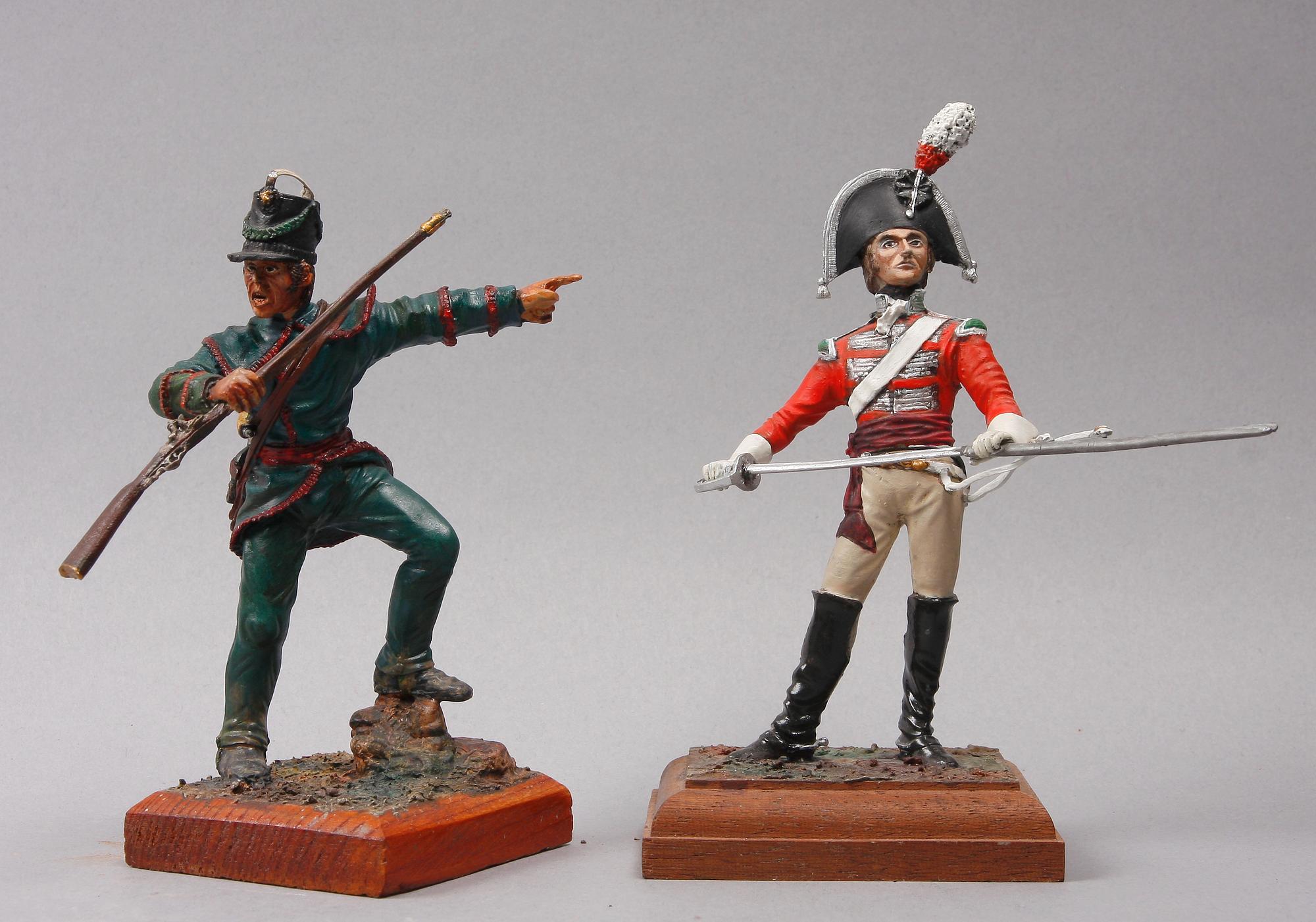 TENNFIGURER, 2 st. 1900-tal.