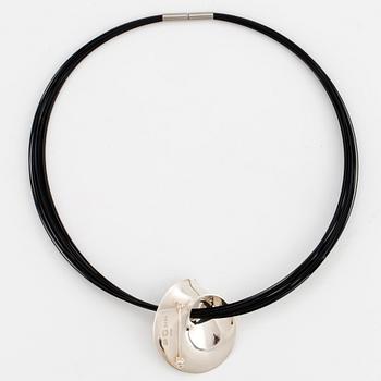 VIVIANNA TORUN BÜLOW-HÜBE, pendant/brooch, 'Möbius' Georg Jensen, sterling silver.