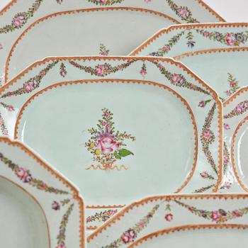 An extensive famille rose dinner service, Qing dynasty, Qianlong (1736-95). (106 pieces).