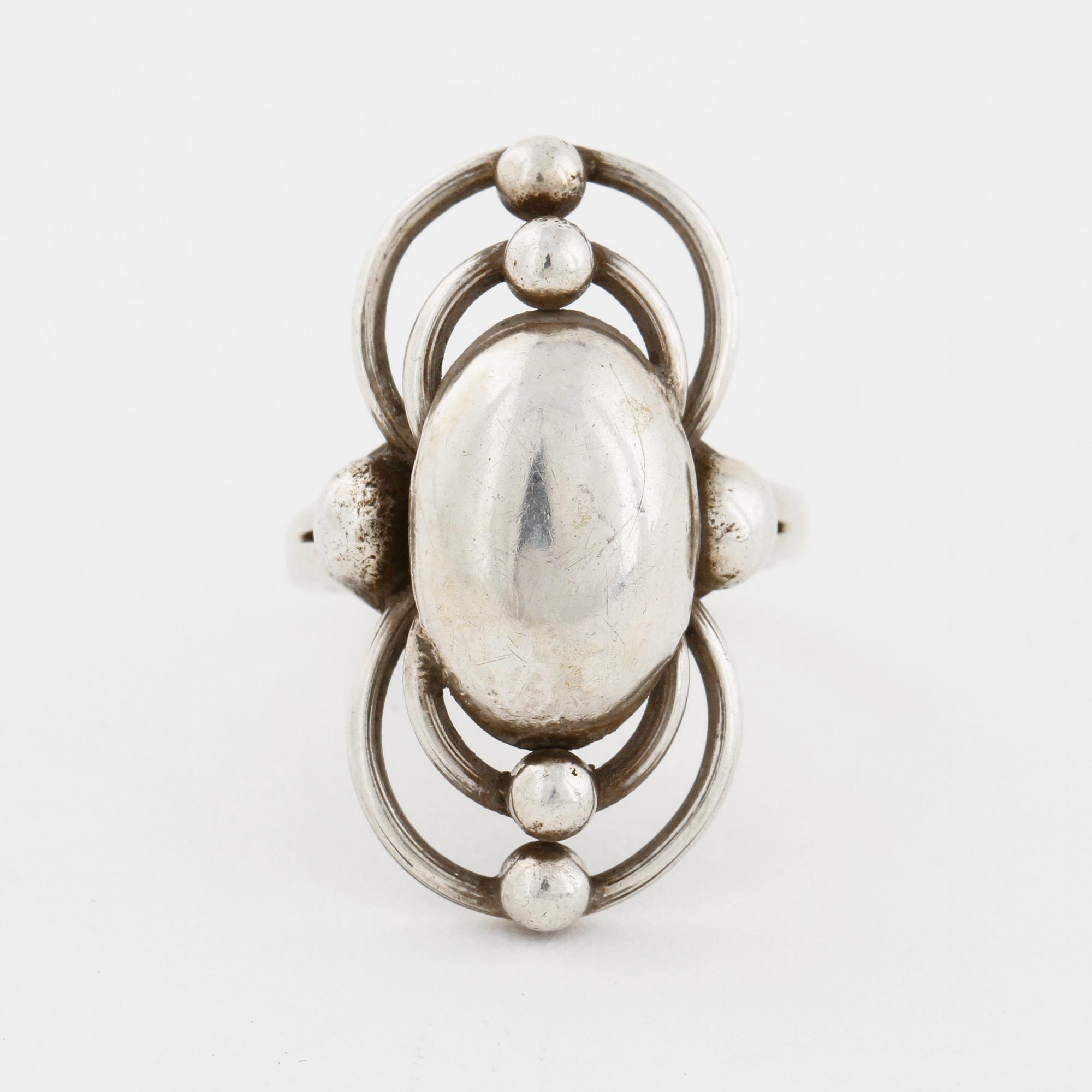 A ring by Gussi, Malmö, 1951.