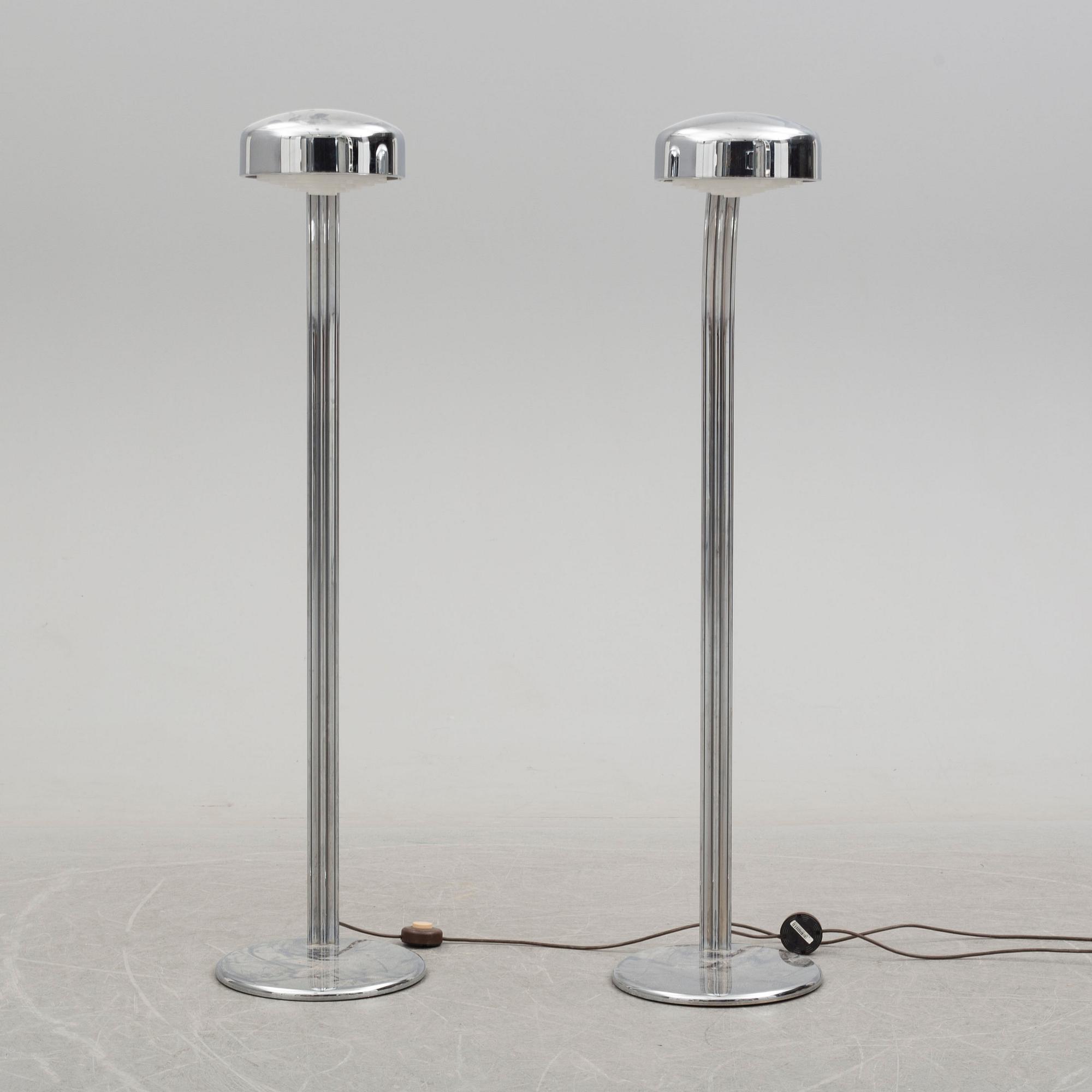 GOLVLAMPOR, ett par, "OS-lampan", Anders Pehrson, Ateljé Lyktan, Åhus, 1900-talets andra hälft.