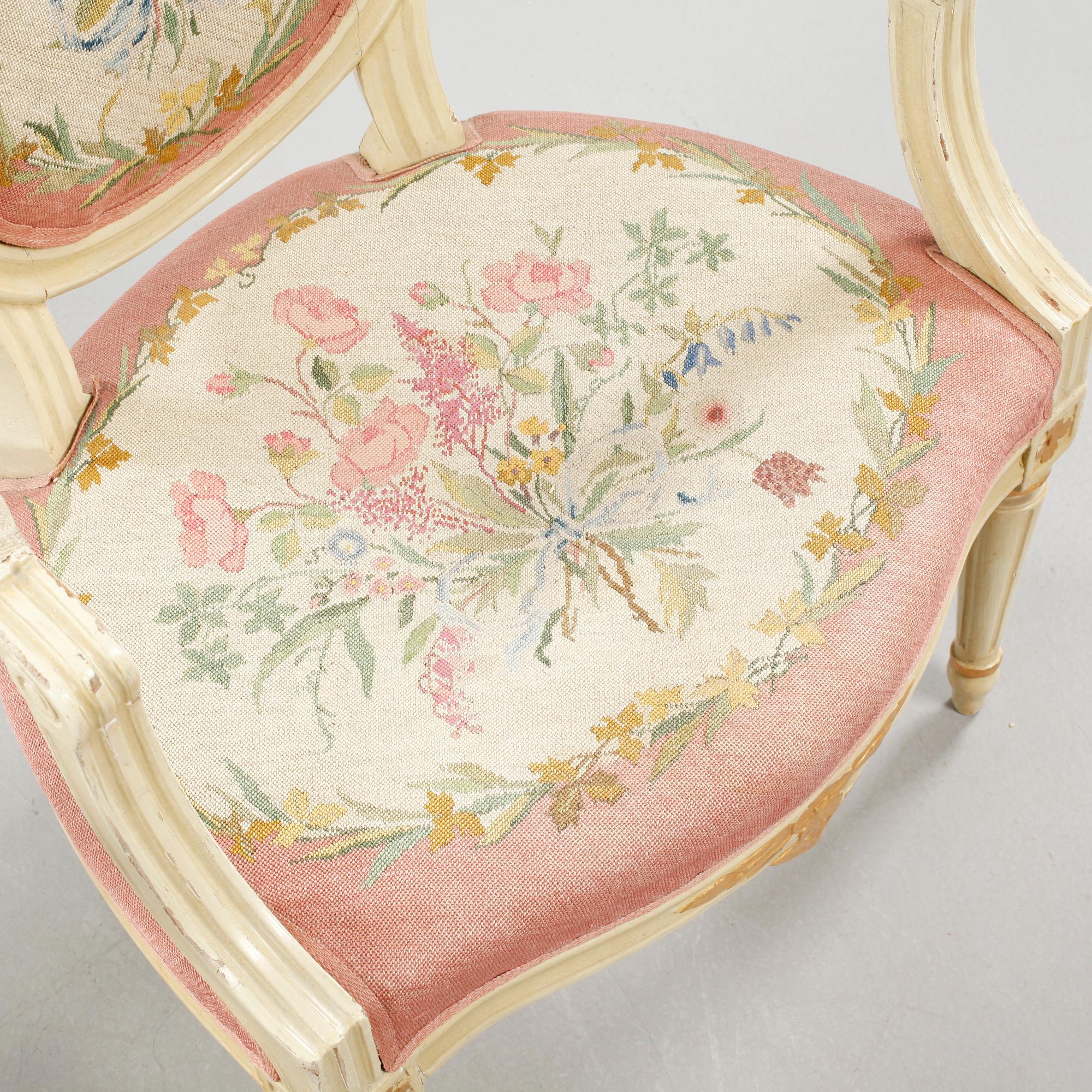 KARMSTOLAR, ett par, gustavianska, 1700-talets andra hälft.