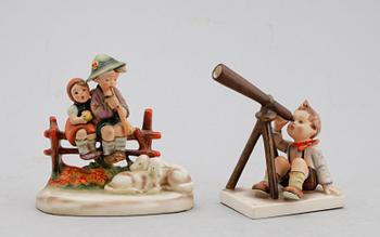 FIGURINER, 2 st, porslin, MJ Hummel, Goebel, 1900-talets mitt.