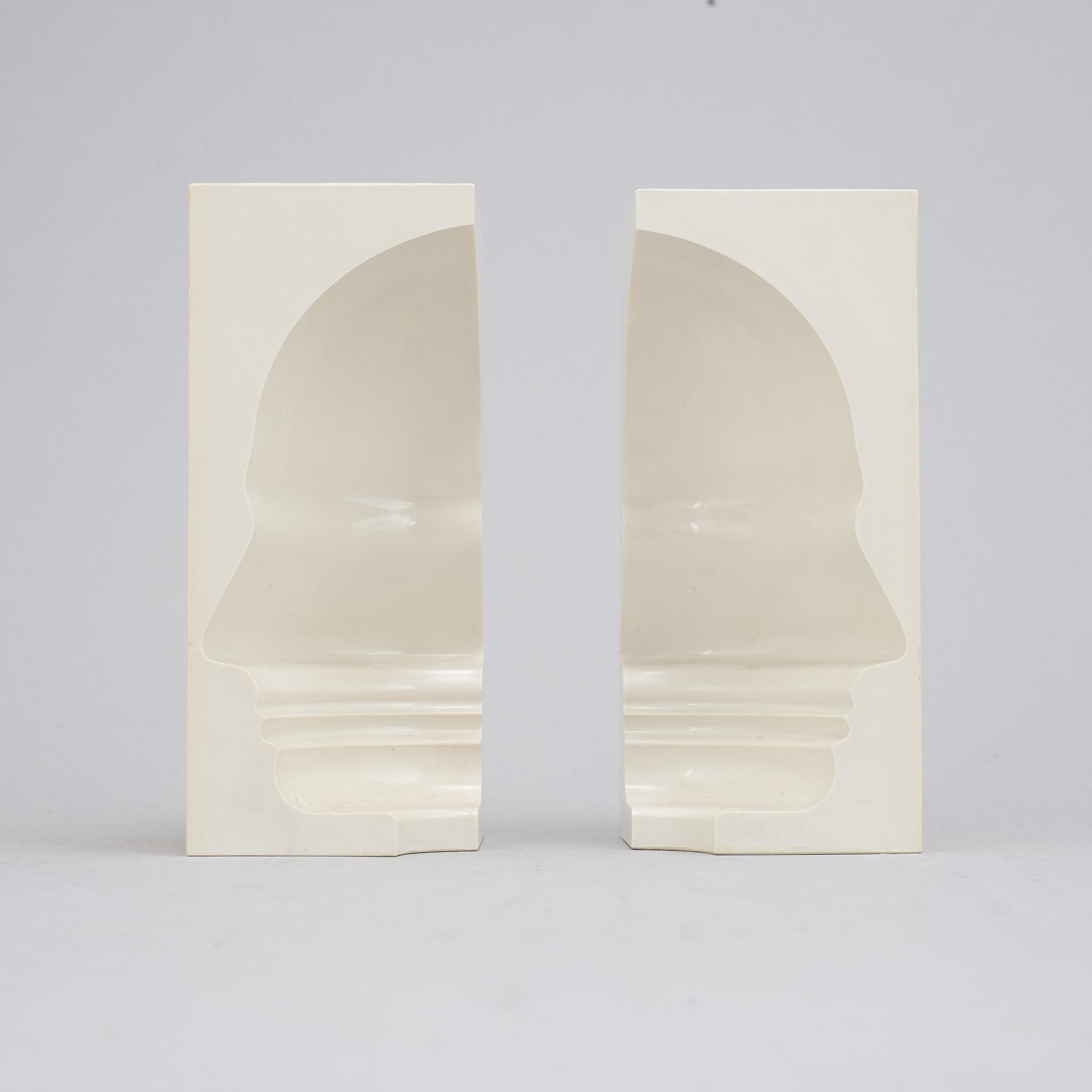 Sivert Lindblom, sculpture, 2 parts, plastic, stamped 1968.