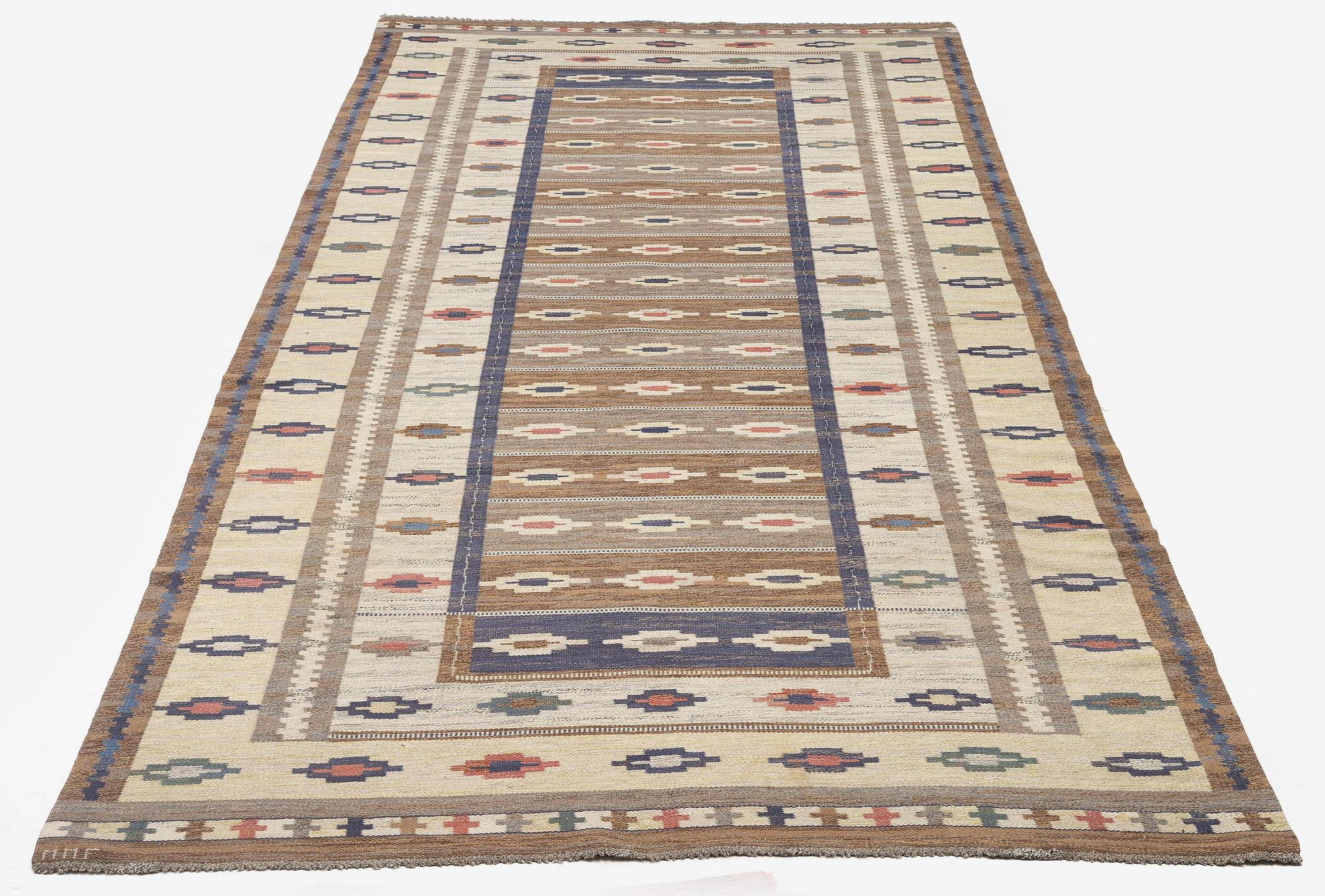 Märta Måås-Fjetterström, matta "Ljusa mattan", rölakan, ca 509 x 225 cm, signerad MMF.