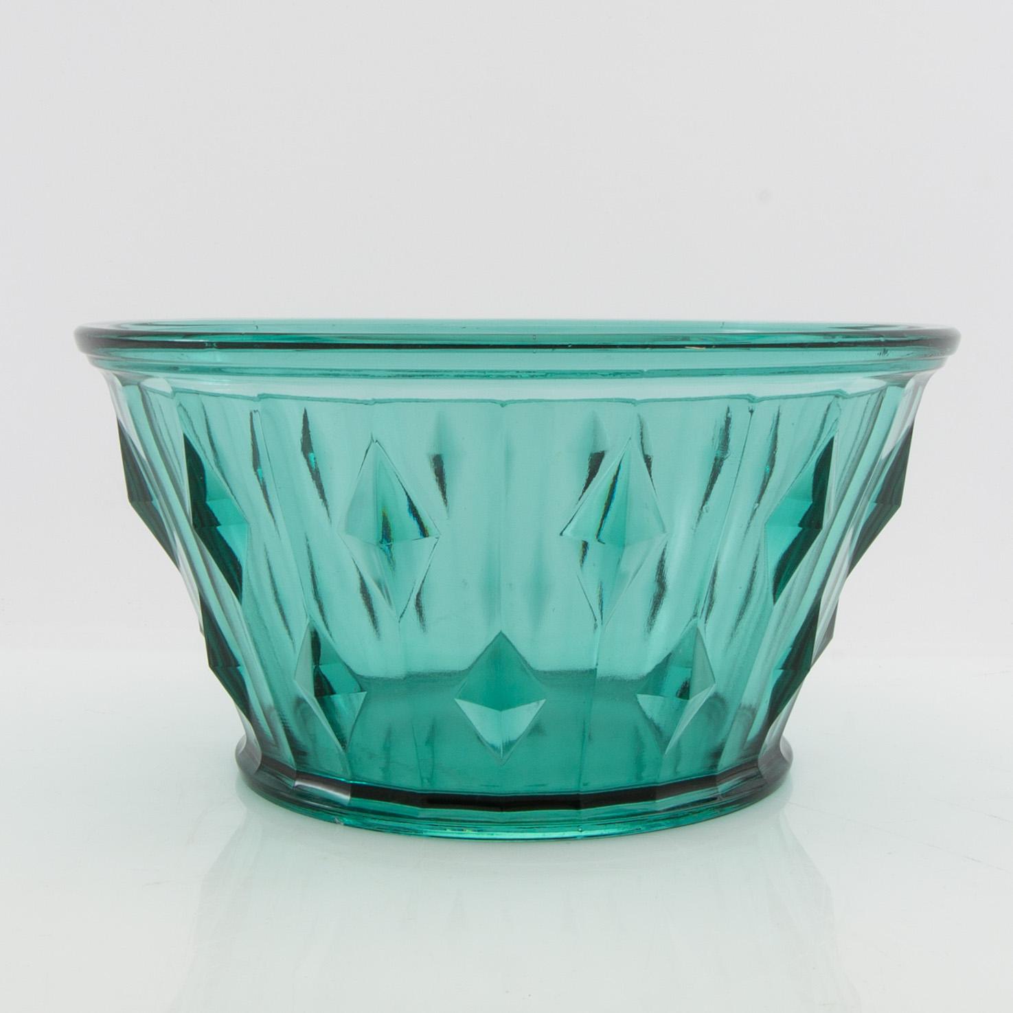 Simon Gate, bowl, Orrefors, 1930s.
