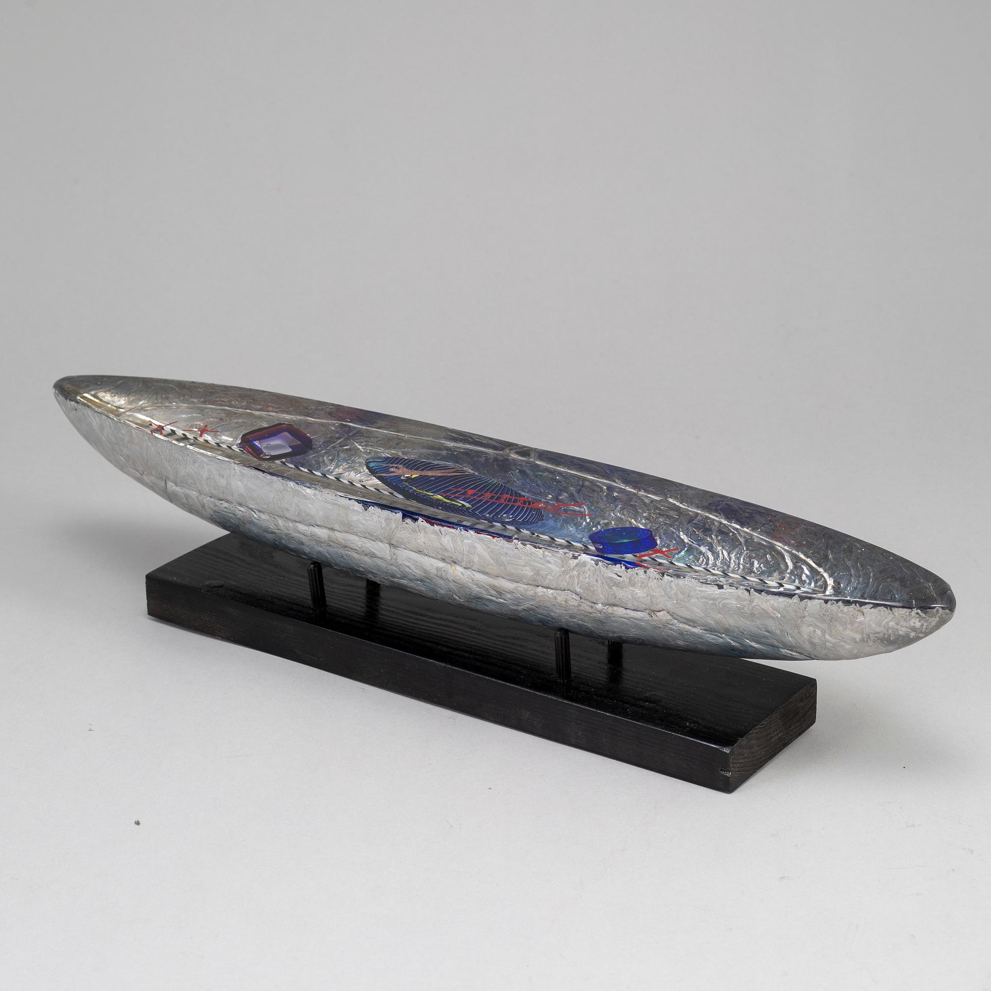 BERTIL VALLIEN, a glass sculpture from kosta Boda Atelier.