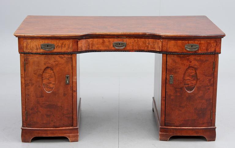 SKRIVBORD, 1800/1900-tal.