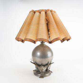 A 1930/40s pewter table lamp.