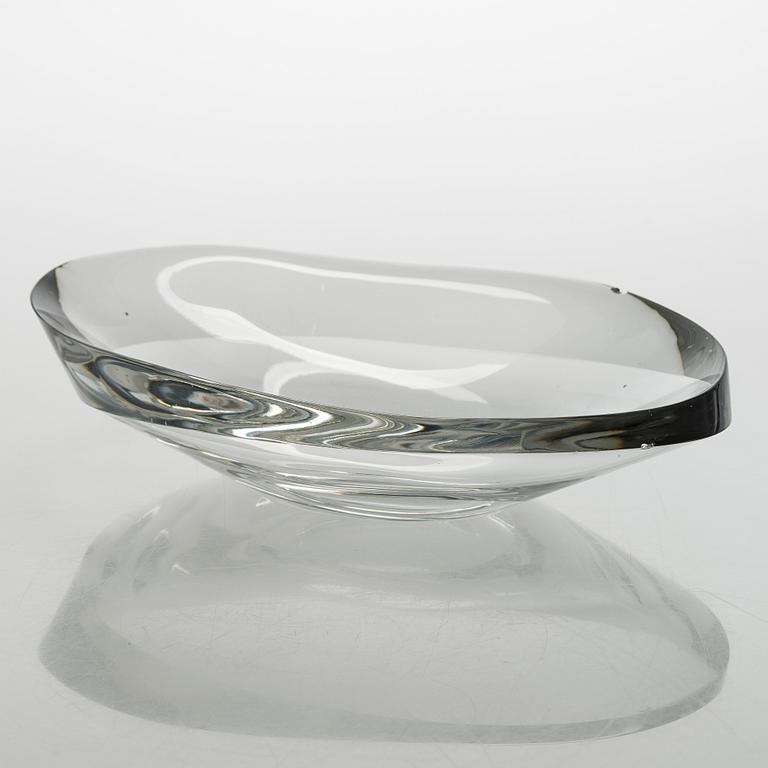 Tapio Wirkkala, an Art glass bowl, signed Tapio Wirkkala Iittala 3860.