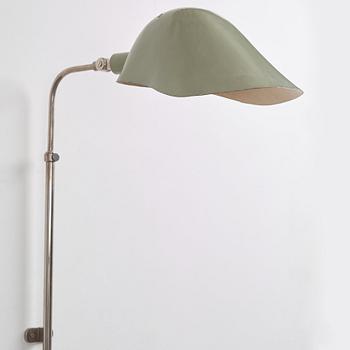 Gunnar Asplund, a wall lamp, "Typ 16". Provenance: The City Hall of Gothenburg, 1936. Probably executed by Arvid Böhlmarks Lampfabrik.