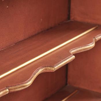 Vitrinskåp, Sverige, 1700-talets andra hälft, Rokoko.