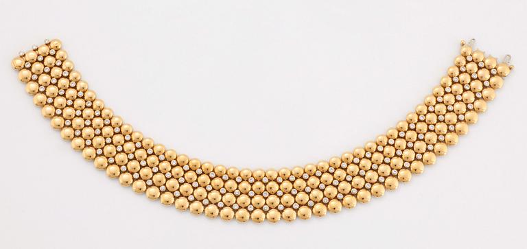 Cartier "Honeymoon" collier.
