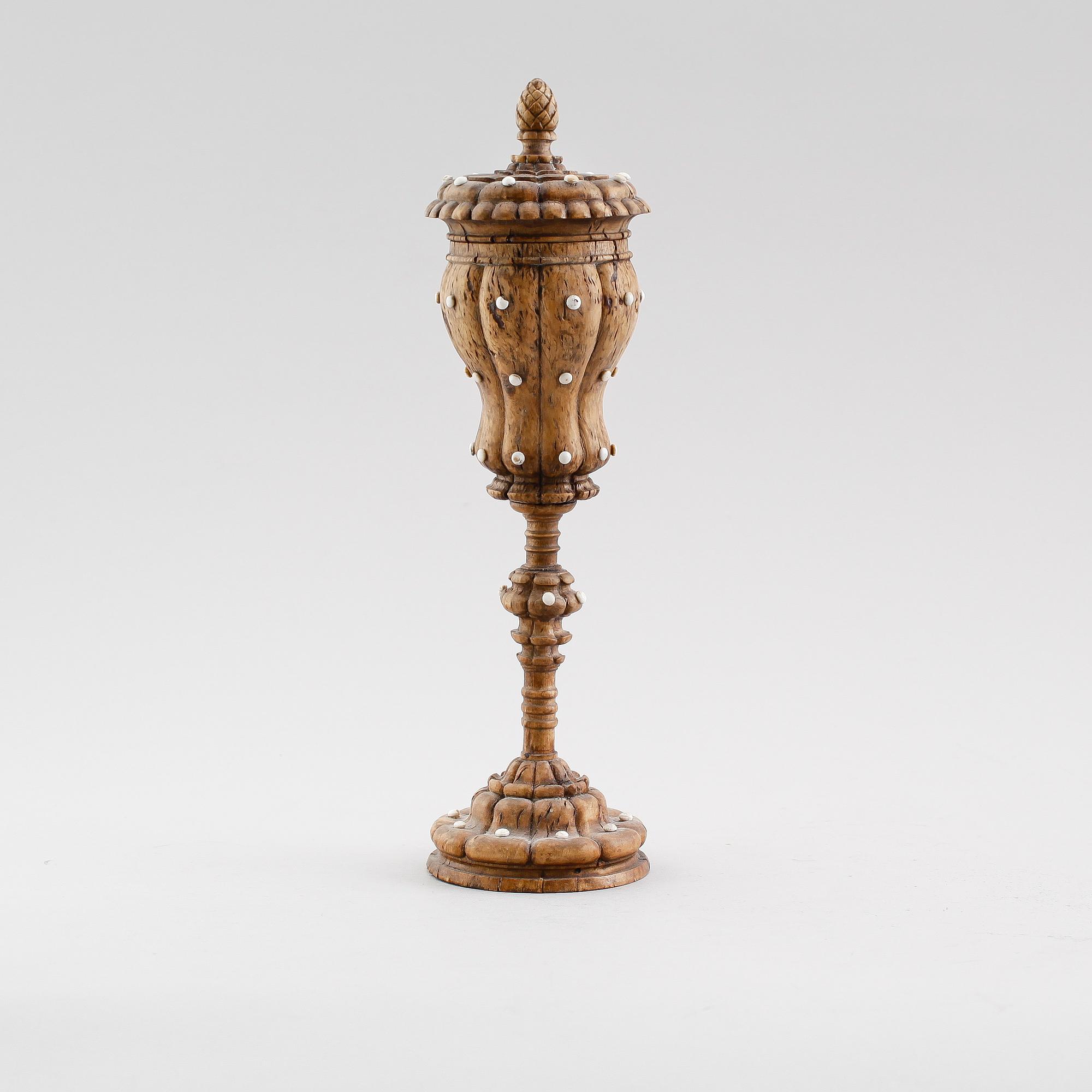 LOCKPOKAL, masurbjörk, 1700-tal.