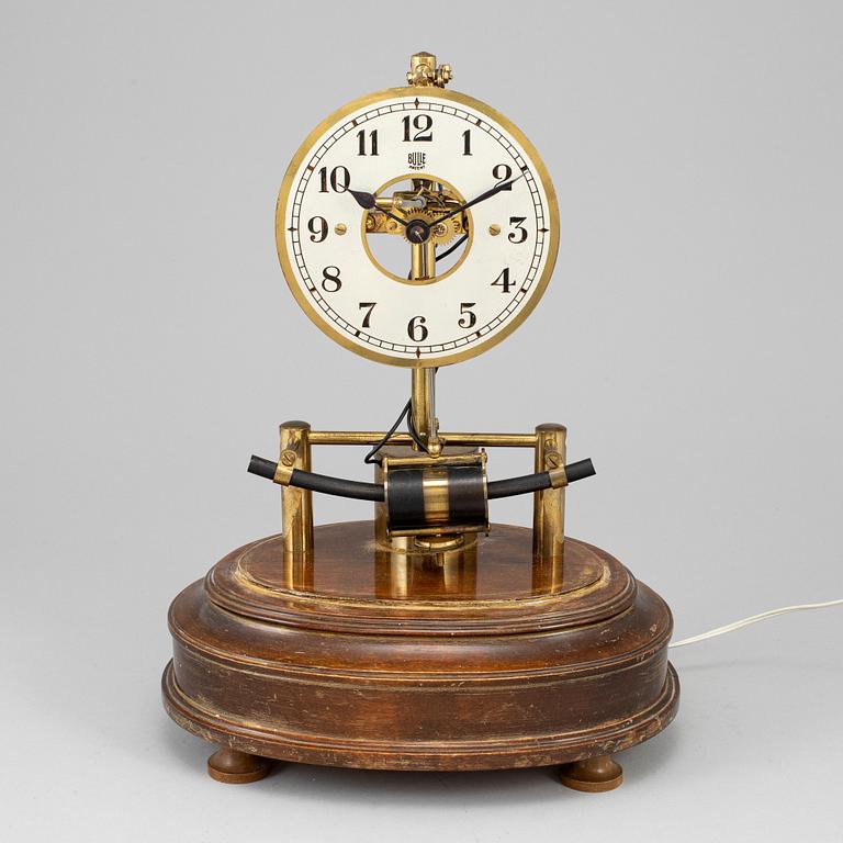 A 20th century table clock.