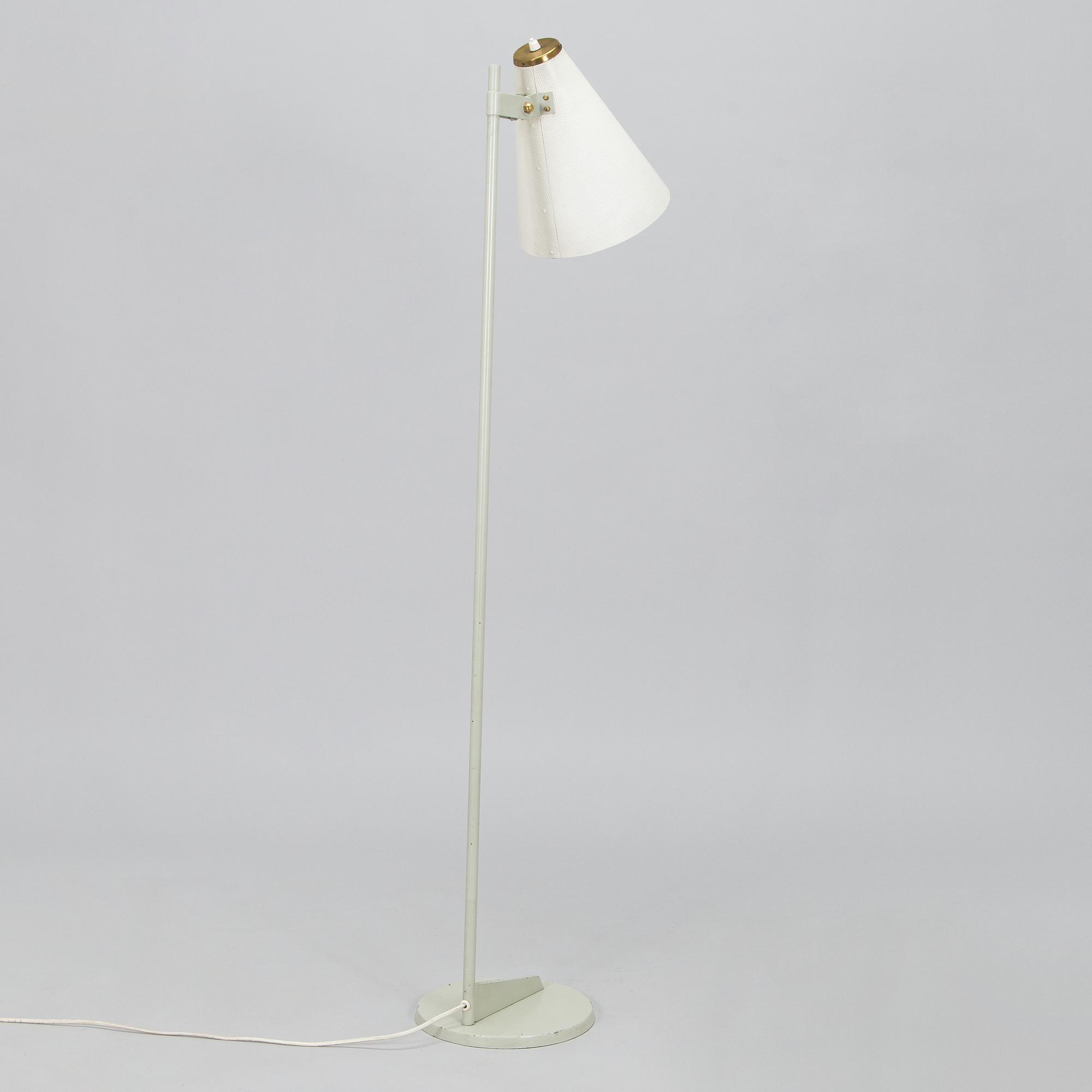 Lisa Johansson-Pape, lattiavalaisin, malli 30-001 Stockmann Orno 1900-luvun puoliväli.