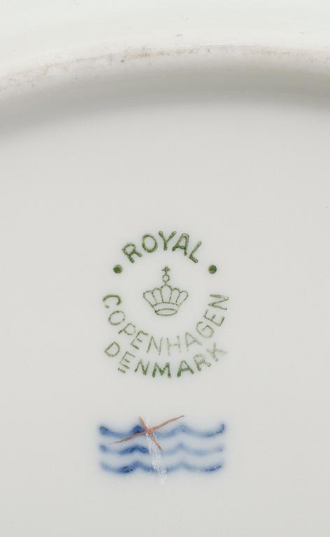 TALLRIKAR, 1 par, porslin, Royal Copenhagen, 1900-talets andra hälft.