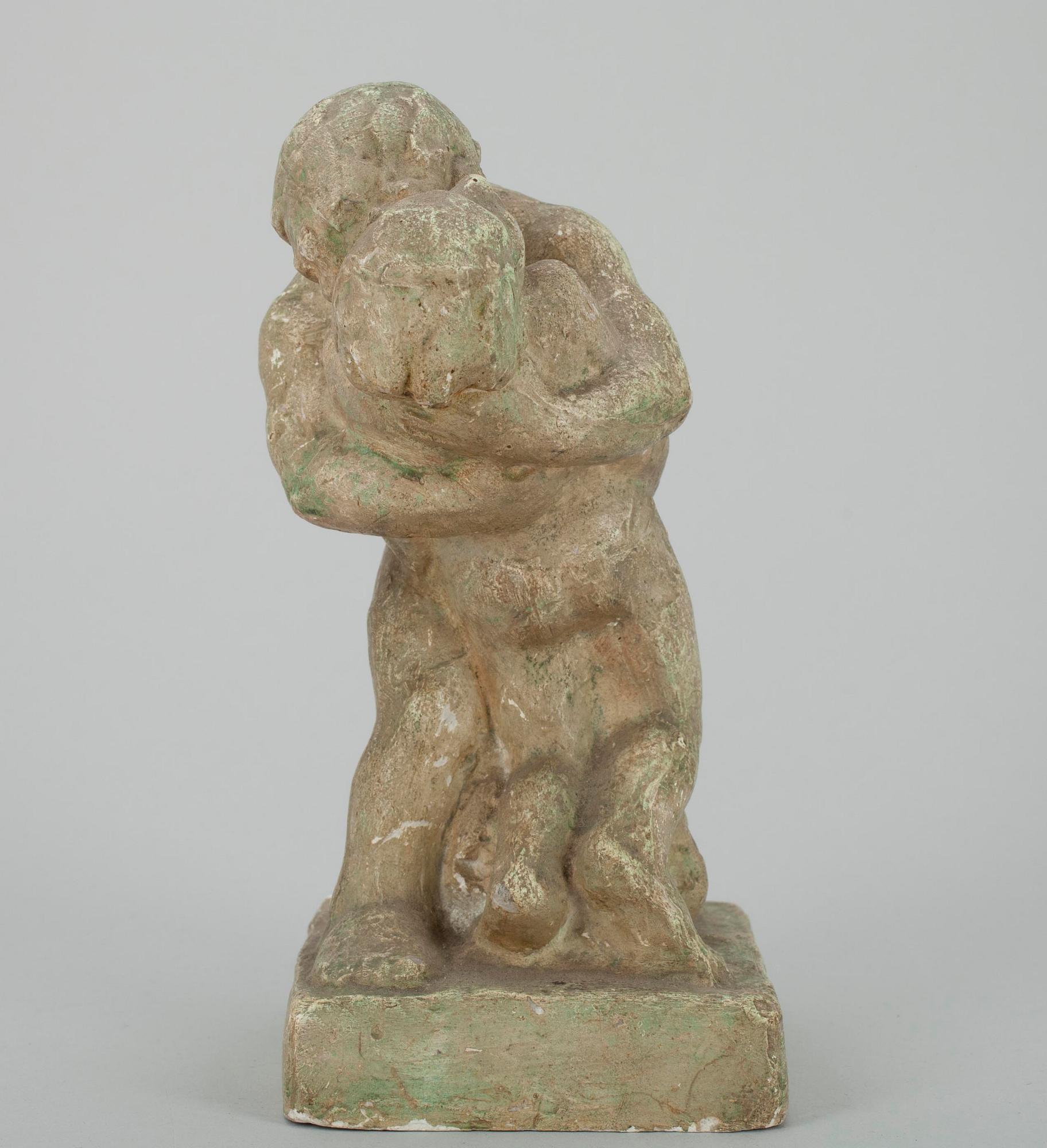 BEN RENVALL, OMFAMNING, gips, sign. -32?.