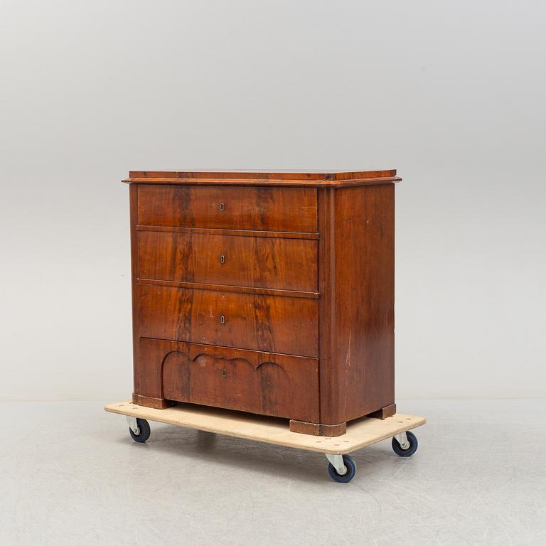 A CHEST OF DRAWERS, second half of the 19th century.