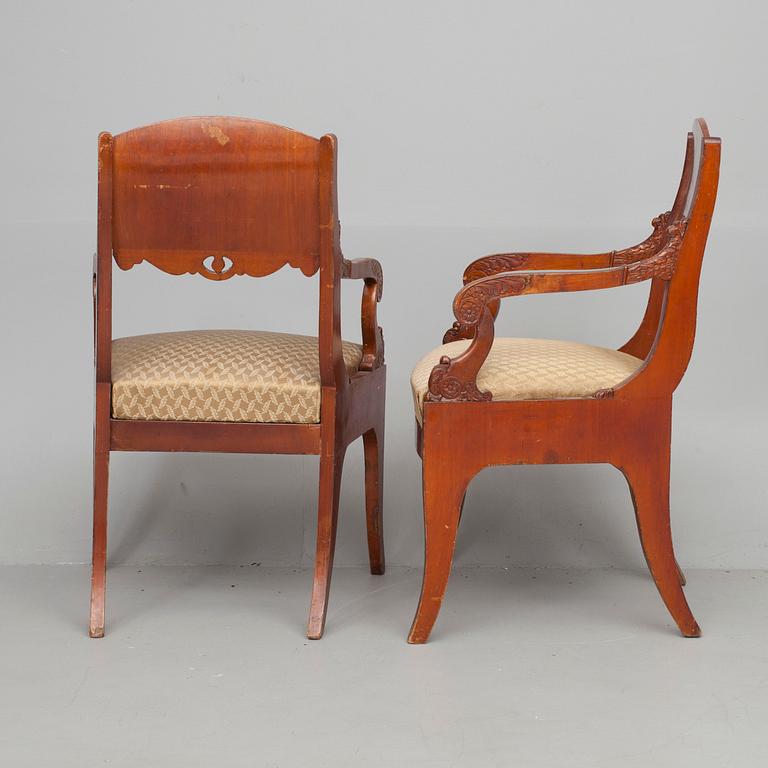 KARMSTOLAR, ett par, Biedermeier, Ryssland 1800-tal.