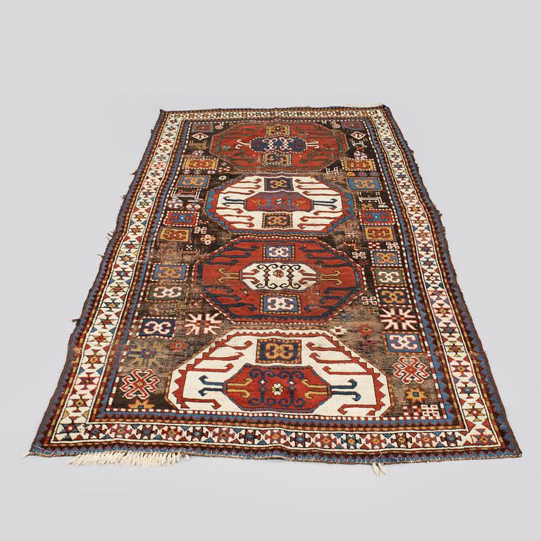 Gallerimatta, Kazak, södra Kaukasus, Ca 248 x  117 cm.