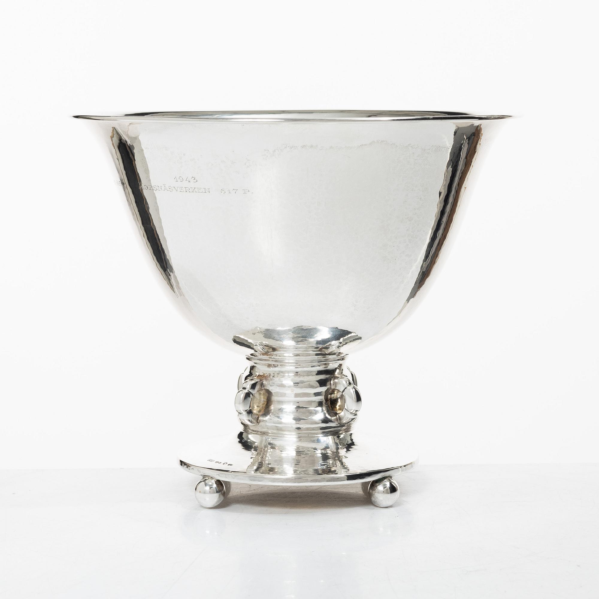 C.G. Hallberg, A Swedish silver bowl, mark of CG Hallberg, Stockholm 1925.