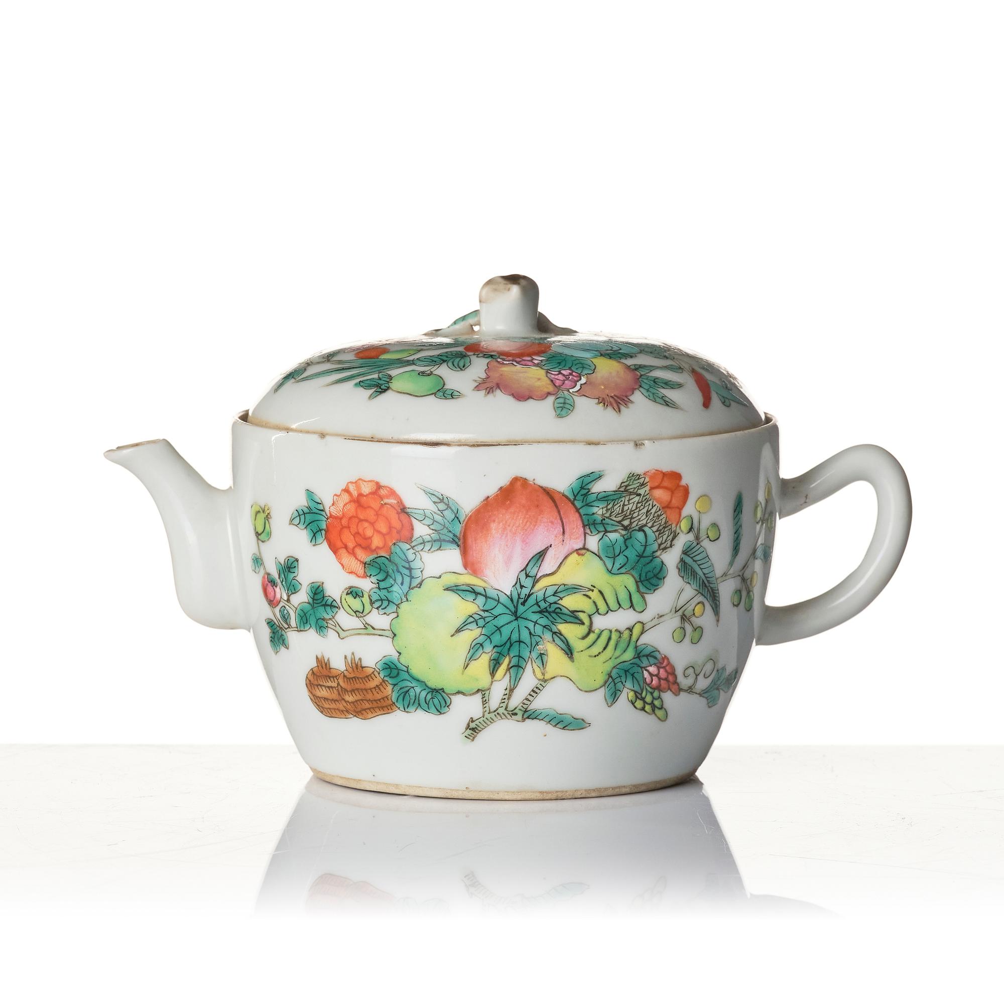 Parti, sex delar, porslin. Sen Qingdynasti/tidigt 1900-tal.