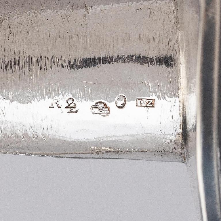 A pair of Swedish 18th century silver candlesticks, marks of Pehr Zethelius, Stockholm 1799.