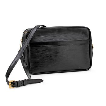 455. LOUIS VUITTON, a black Epi leather "Trocadero" shoulder bag.