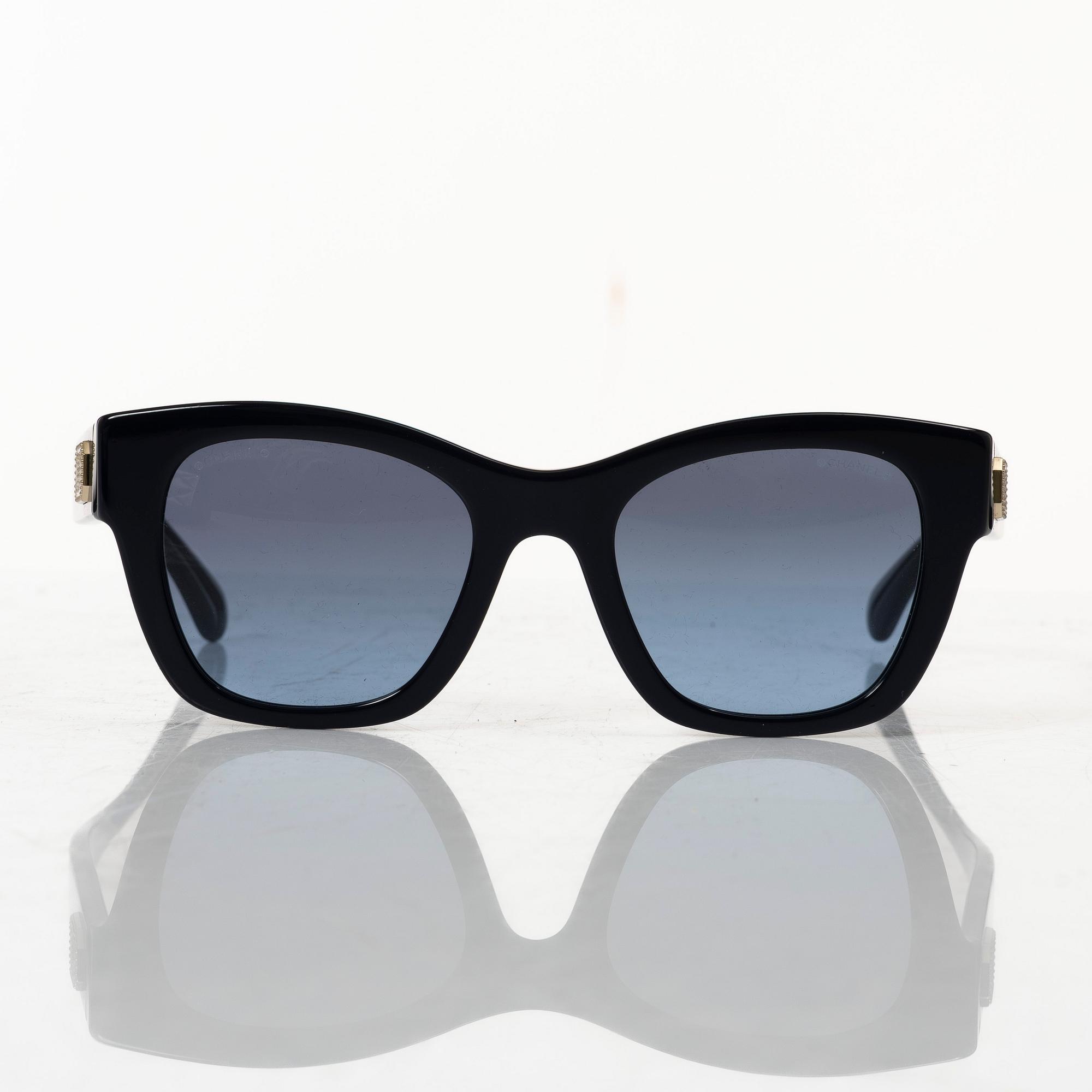 Chanel, solglasögon.