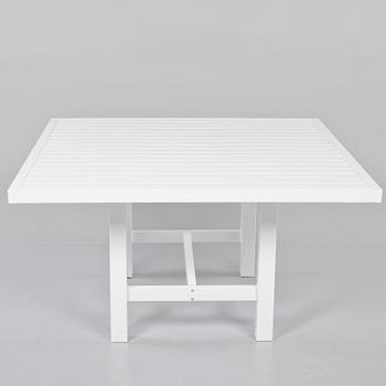 BORD, Elsa Stackelberg, Fri Form, omkring 2010.