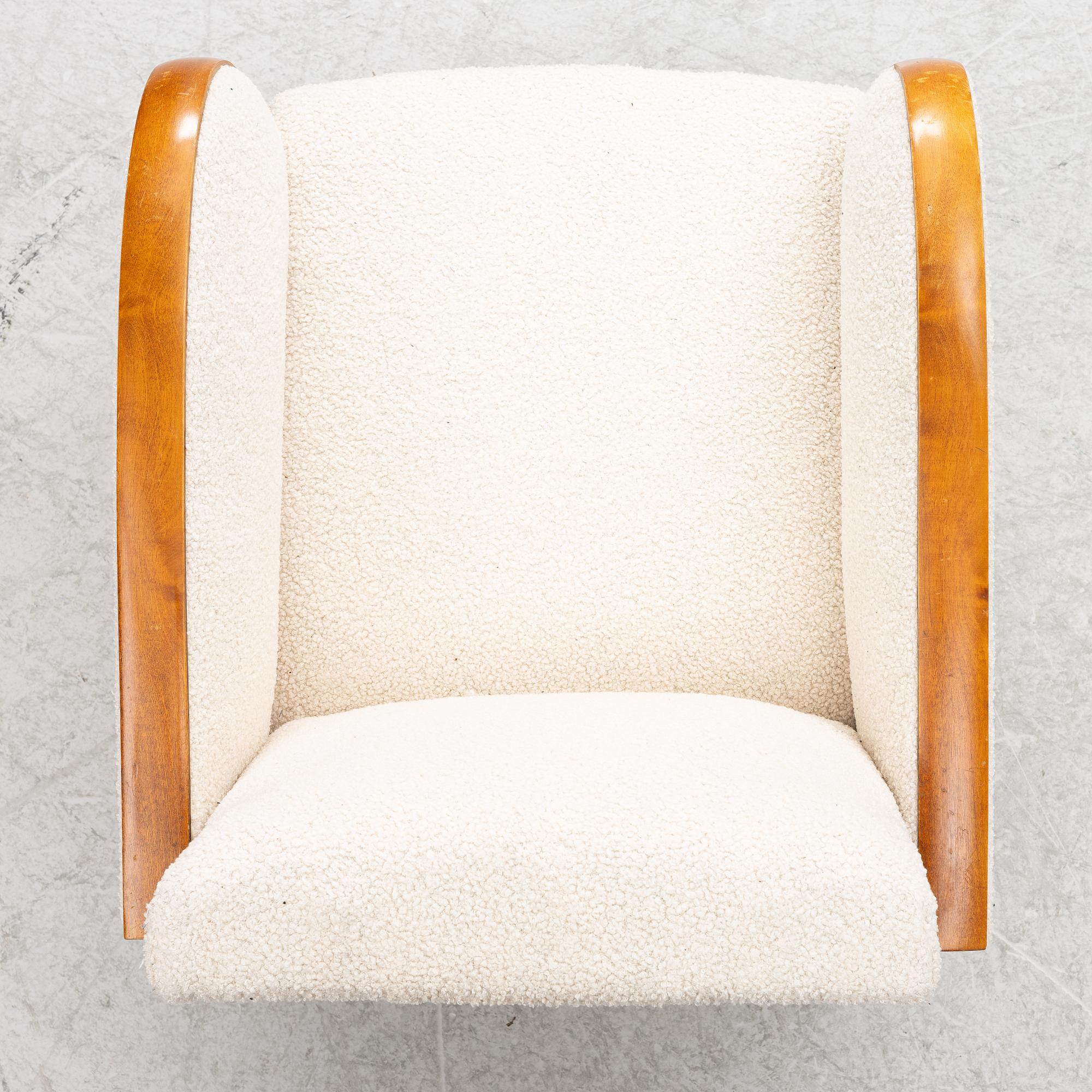 A pair of armchairs, first half of the 20th century.