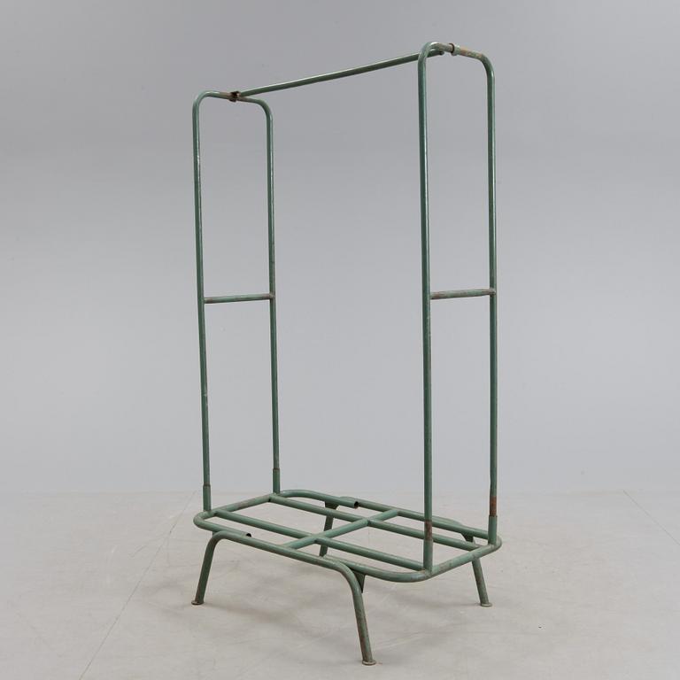 KLÄDHÄNGARE, industri, 1900-talets mitt.