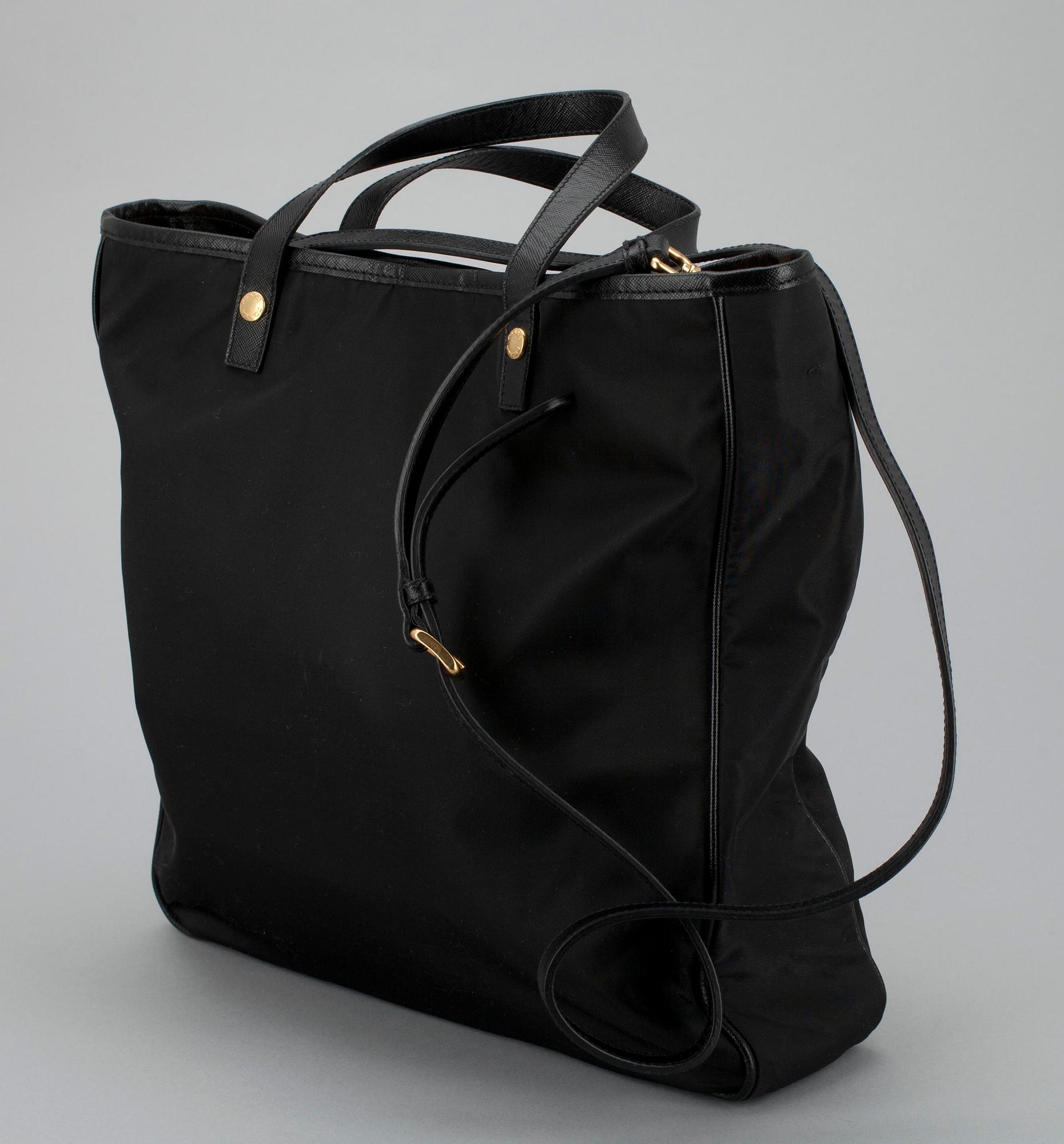 LAUKKU, kassi/crossbody, Prada, alkuperäisessä dustbagissa.
