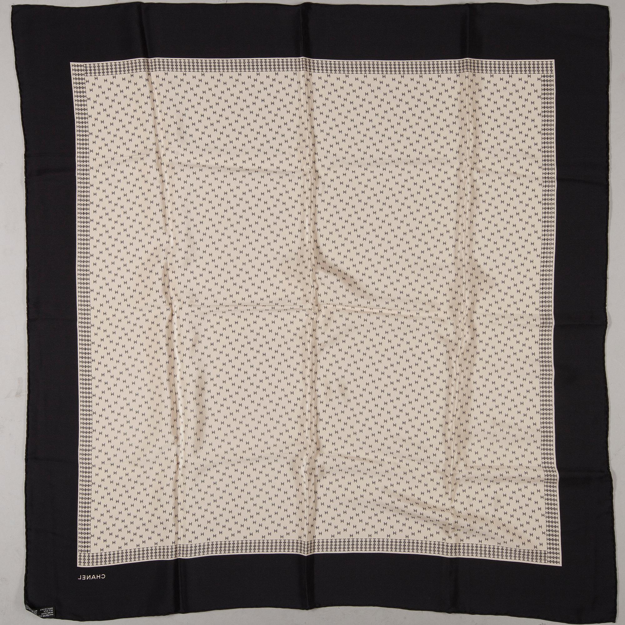 SCARF, Chanel.