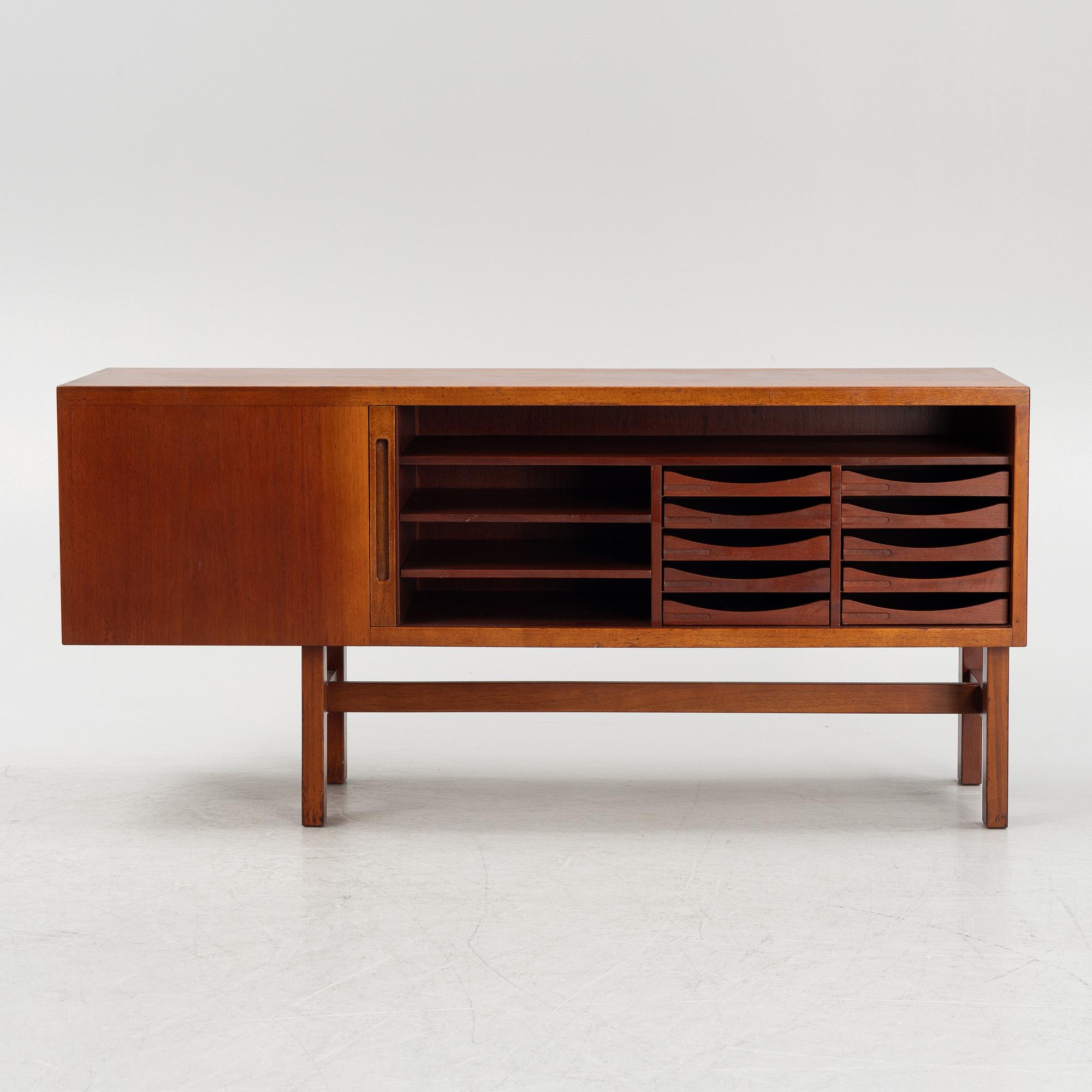 Sideboard, 1900-talets mitt.