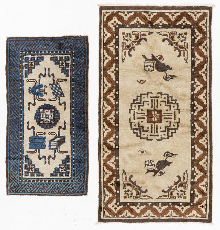 Rugs 2 pcs China, Antique/semi-antique, 122 x 64 cm and 164 x 87 cm respectively.