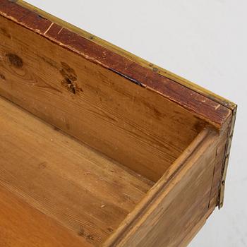 Byrå, sengustaviansk, sent 1700-tal.