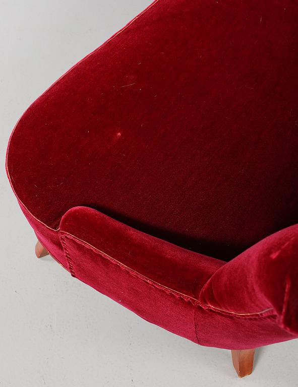 SOFFA samt FÅTÖLJER, ett par, omkring 1900-talets mitt.