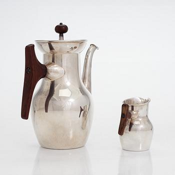 Tapio Wirkkala, a three-piece sterling silver and rosewood coffee set with tray, Kultakeskus, Hämeenlinna  1959-1971.